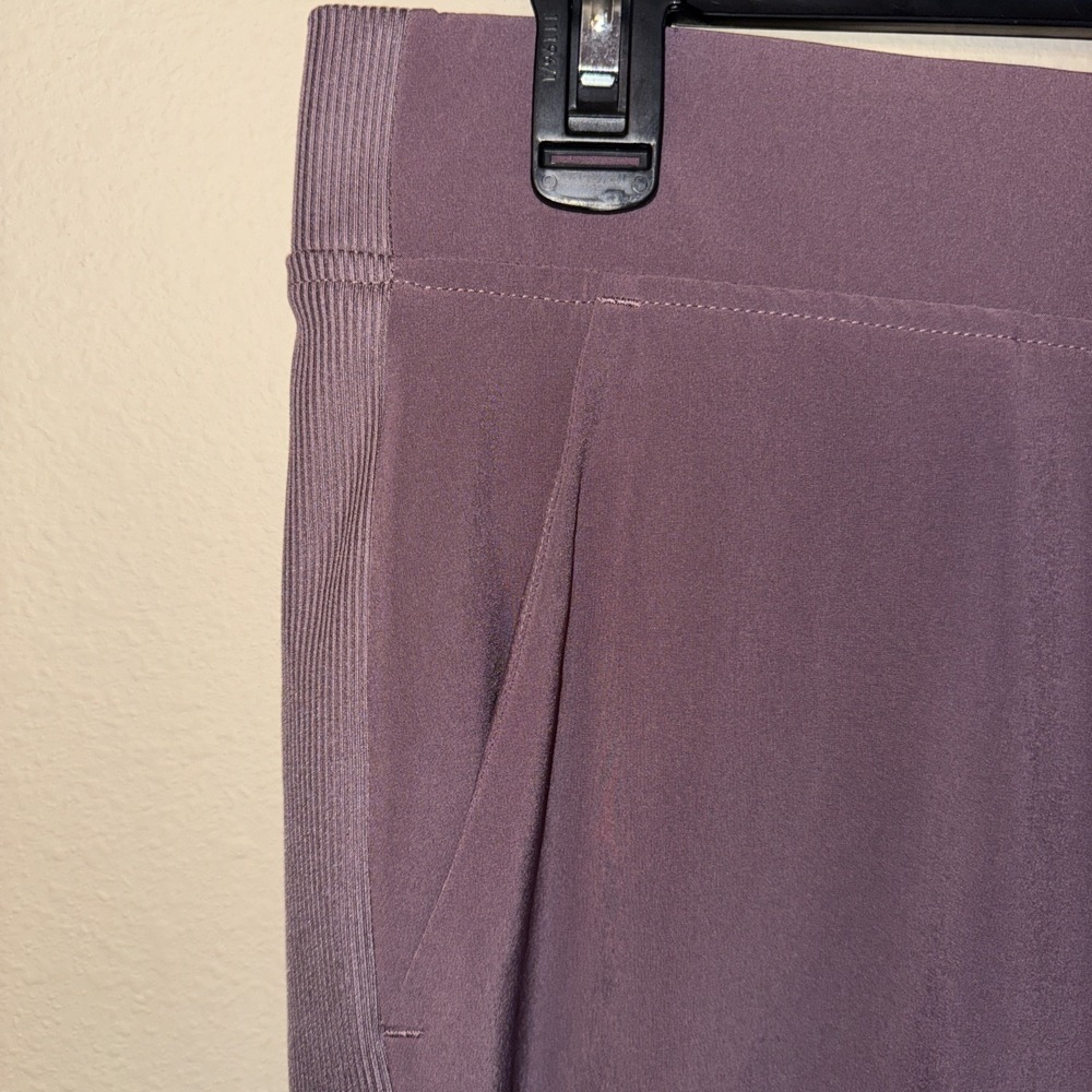Athleta Women's 10 Brooklyn Mid Rise Ankle Pants Mauve Violet Pull On‎ Pockets - Picture 3 of 5